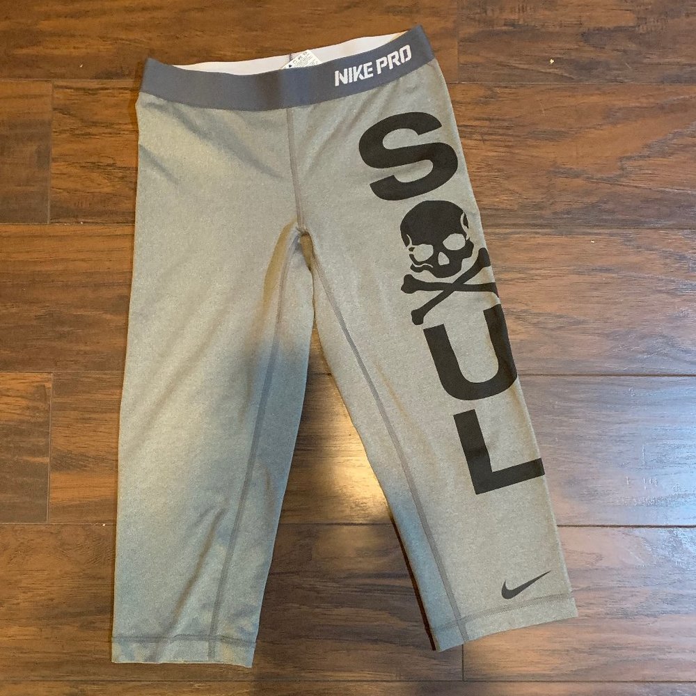 Nike Pro SOUL CYCLE Cropped Leggings